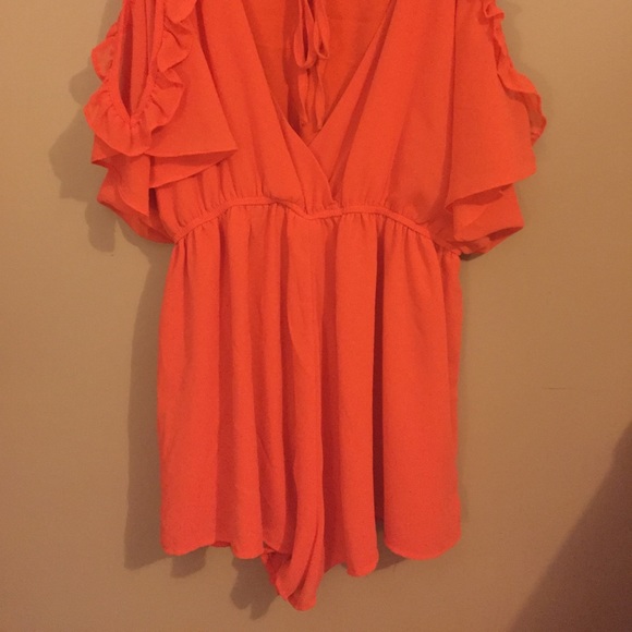 Romper. - Picture 2 of 2